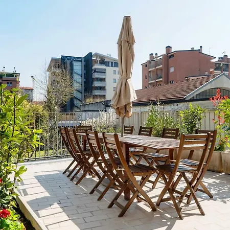 Apartment Four Bedroom Near Metro Mailand