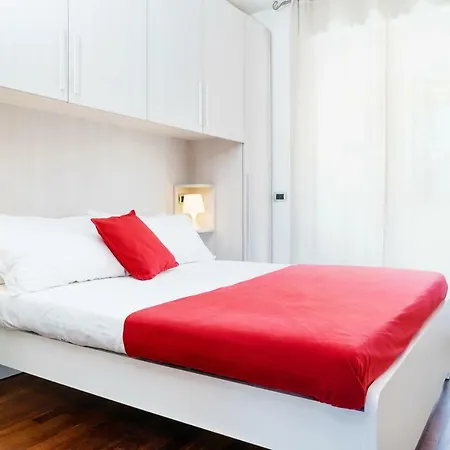 Four Bedroom Near Metro