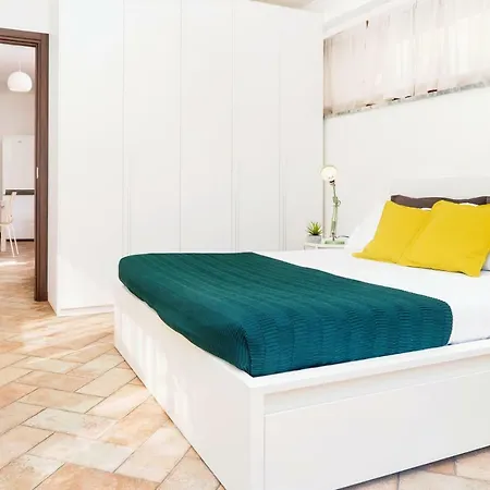 Four Bedroom Near Metro * Milão