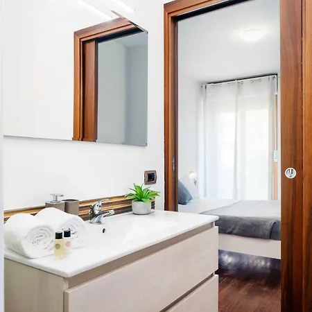 Four Bedroom Near Metro Apartamento Milão