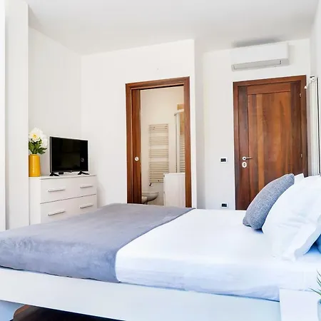 Four Bedroom Near Metro Milão
