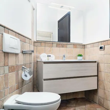 Four Bedroom Near Metro Apartamento Milão